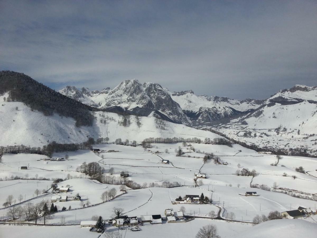 Accous Gite De Montagne Du Plateau De Lhers- Accueil Randonneurs מראה חיצוני תמונה